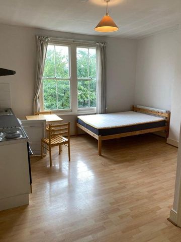 Studio to rent - Photo 2