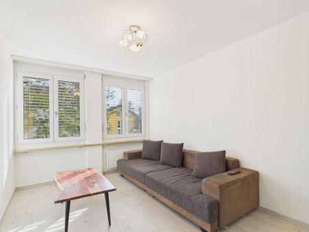 Sonnige 4-Zimmer Wohnung mit Balkon an zentraler Lage in Buchs SG - Photo 5