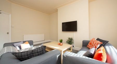 81 Headingley Avenue, Headingley, Leeds, LS6 3ER - Photo 3