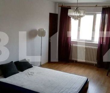 Apartament de inchiriat cu 4 camere, 90 mp, loc de parcare, zona Parang - Fotografie 3