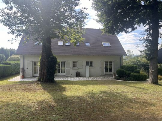 Maison • Saint-Germain-en-Laye - Photo 1