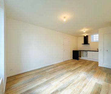 Location Appartement 2 pièces 33m² - Photo 2