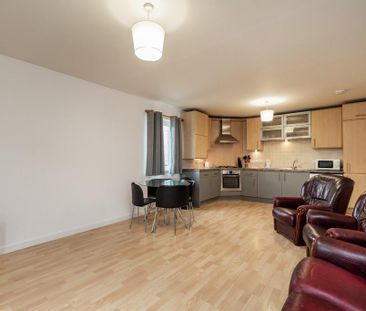 2 bedroom flat to rent - Photo 1