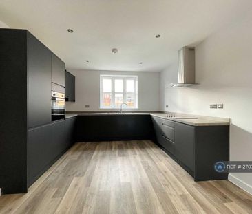 3 bedroom semi-detached house to rent - Photo 6