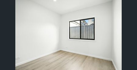 PARKSIDE LIVING IN TOONGABBIE - - Photo 2