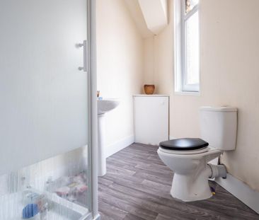 5 bedroom maisonette to rent - Photo 1