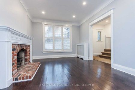 For Lease - 274 Sheldrake Boulevard, Toronto, Ontario - Photo 5
