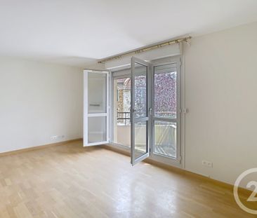 Location Appartement 5 pièces 91m² CREPY EN VALOIS 60800 - Photo 1
