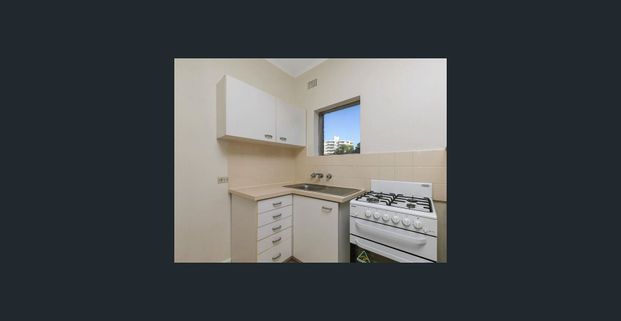 One Bedroom Apartment In The Heart of Bondi Junction - Photo 1