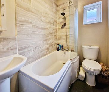 3 bedroom house to rent George Street, SO50 - Photo 6