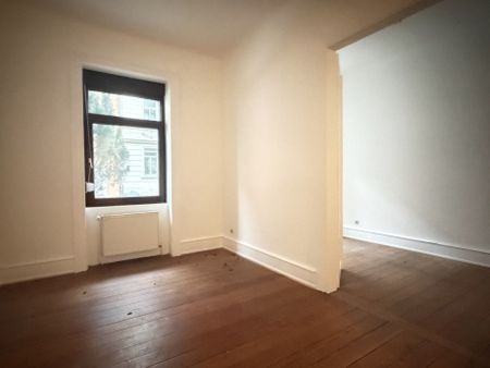 BAHNHOFSNAHE CHARMANTE ALTBAUWOHNUNG IN WIESBADEN MITTE - Photo 5