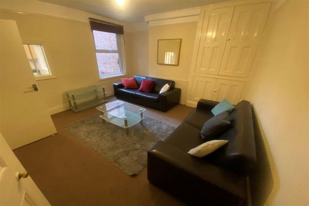 3 bedroom end of terrace house to rent - Photo 1