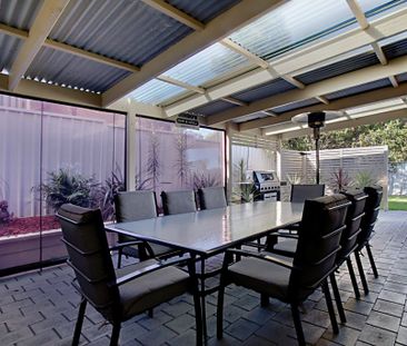 3 Bedroom Duplex - Photo 2