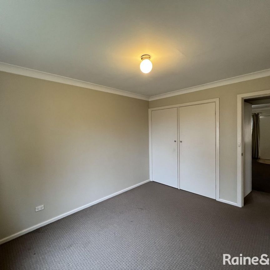Spacious Two Bedroom Modern Unit - Photo 1