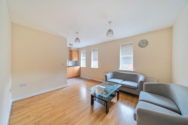 2 bedroom flat to rent - Photo 1