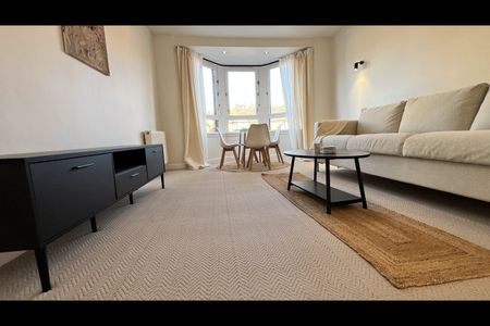 3 Bed Flat, Scotstoun, G14 - Photo 3