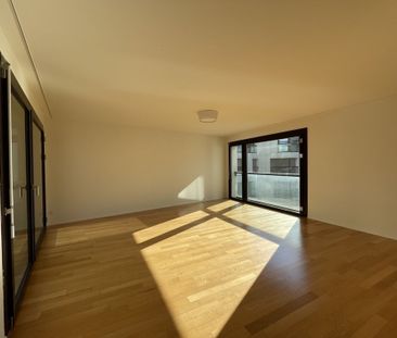 Lichtdurchflutete Lage über den Dächern - 3.5 Zimmer im 6. OG - Photo 1