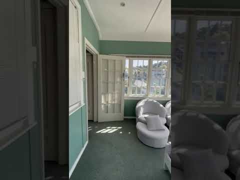 Sunny and Warm Studio room on Pitt - Photo 1