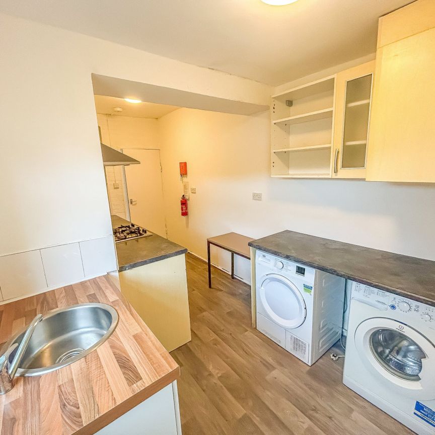 Birchwood Avenue, Treforest, Pontypridd - Photo 1