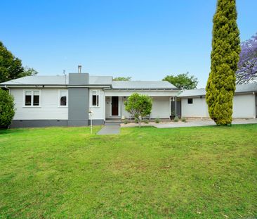 Charming Family Home in Quiet Location! (WITH FRUITING MANGO TREE!) - Photo 2