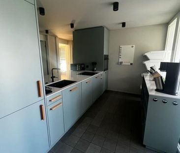 Moderne Erdgeschosswohnung in naturnaher Lage - Photo 1