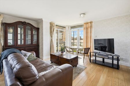 2 Bedroom property to let in Dunbar Wharf, Limehouse, E14 - Photo 3