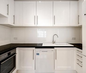 3 bedroom flat to rent - Photo 2