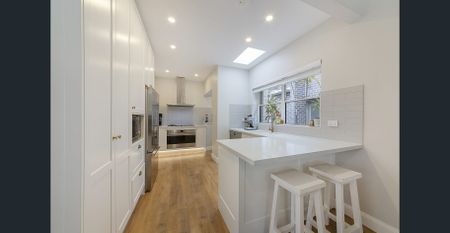 Sleek, Fully Renovated Family Home in Prime Belmore Location - Photo 5