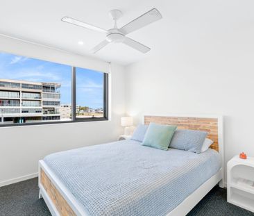 Modern Coastal Living in the Heart of Mooloolaba - Photo 3