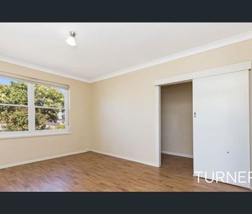Three Bedroom Home - 6 MONTH LEASE ONLY - Photo 2