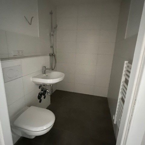 Gemütliche Single-Wohnung im EG mit Balkon und Dusche - Photo 1