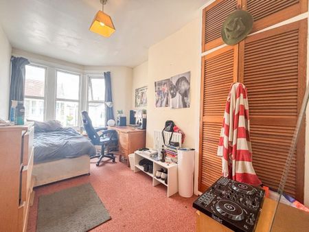 5 bedroom terraced house to rent - Photo 3