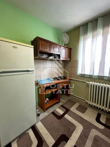 Garsoniera 14 mp, zona Dacia, etaj 4/4 - Fotografie 2