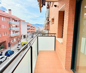 Piso de alquiler en Carrer Estelí, Mas Lluí - Photo 1