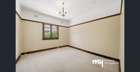 Storybook Cottage in Camden - Photo 3