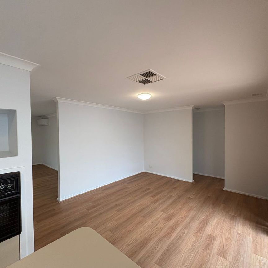 Parkside Villa - Photo 1