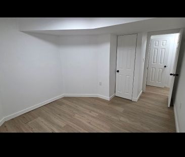 For Lease - 582 Strouds Lane, Pickering, Ontario - Photo 2