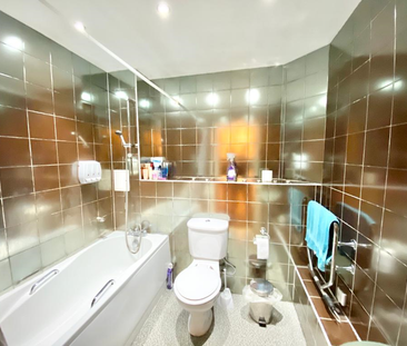 4 bedroom flat to rent - Photo 6