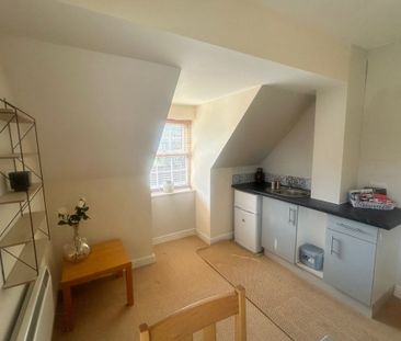 Barnston Court, Mickle Trafford, CHESTER - Photo 1