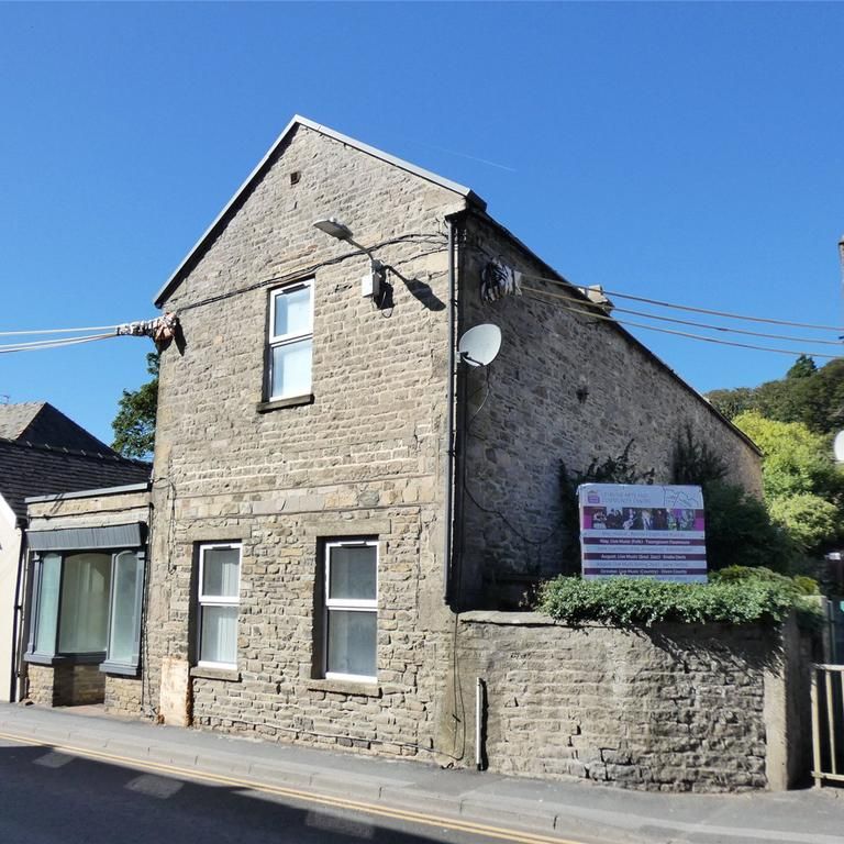 3 bedroom semi-detached house to rent - Photo 1