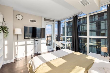 Flex Balcony - Lisgar Apartments - Photo 4