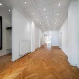 TRAUMHAFTE 5 ZIMMER WOHNUNG IM COTTAGE VIERTEL MIT GARTEN + STELLPLATZ - Photo 3