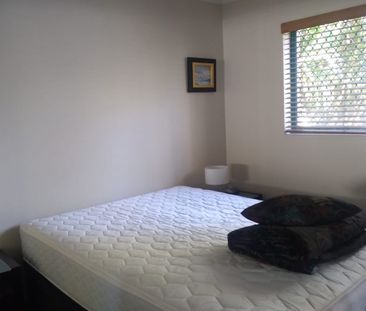 Central Broadbeach $580 pw - Photo 1