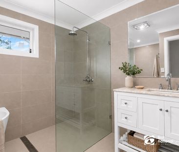 Gorgeous Renovated Home - Multiple Living Areas - Photo 6