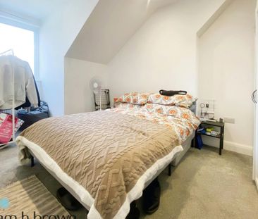 279 South Street, ROMFORD - Photo 6