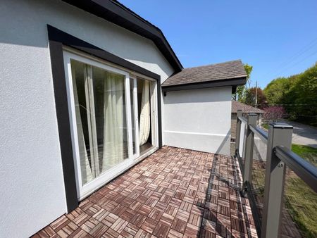 For Lease - 37 1/2 Cumberland Street, St. Catharines, Ontario - Photo 2