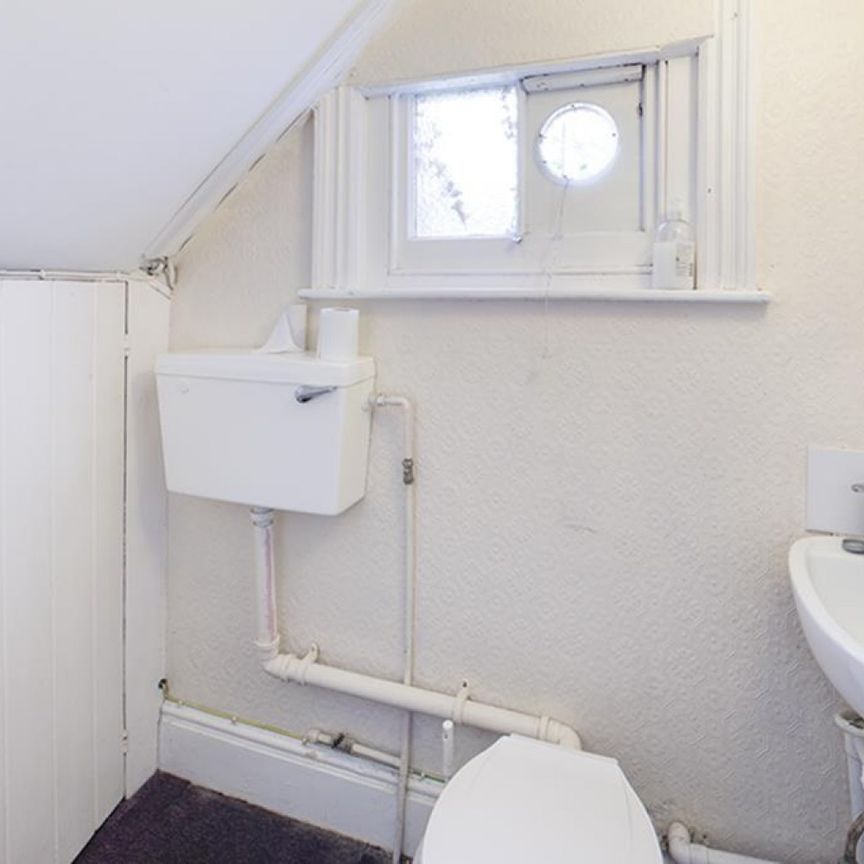 1 bedroom Flat To Let - Photo 1
