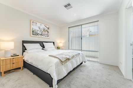 Coastal Living at its finest. - Photo 4