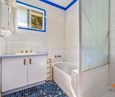 3-Bedroom Family Home in Convenient Beenleigh Location - Photo 6