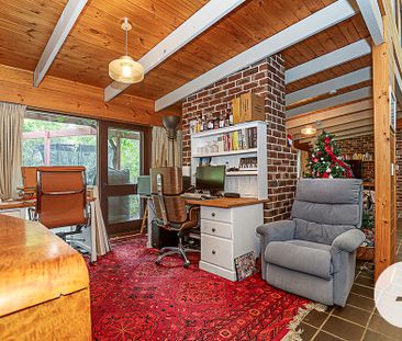 76 Crozier Circuit, Kambah ACT 2902 - House For Rent | Domain - Photo 2